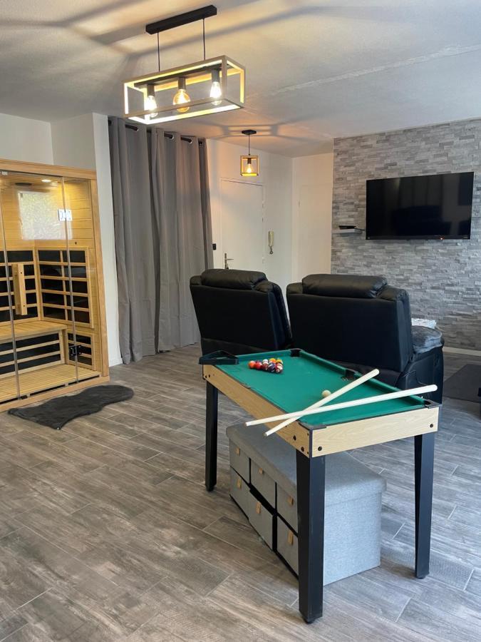 T2 Renove, Jaccuzi, Sauna, Sieges Massants, Jardin, Parking, Metro Apartment