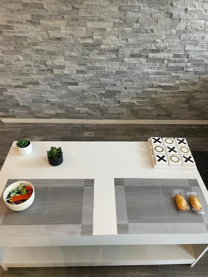 T2 Rénové, Jaccuzi, Sauna, Sièges Massants, Jardin, Parking, Métro
