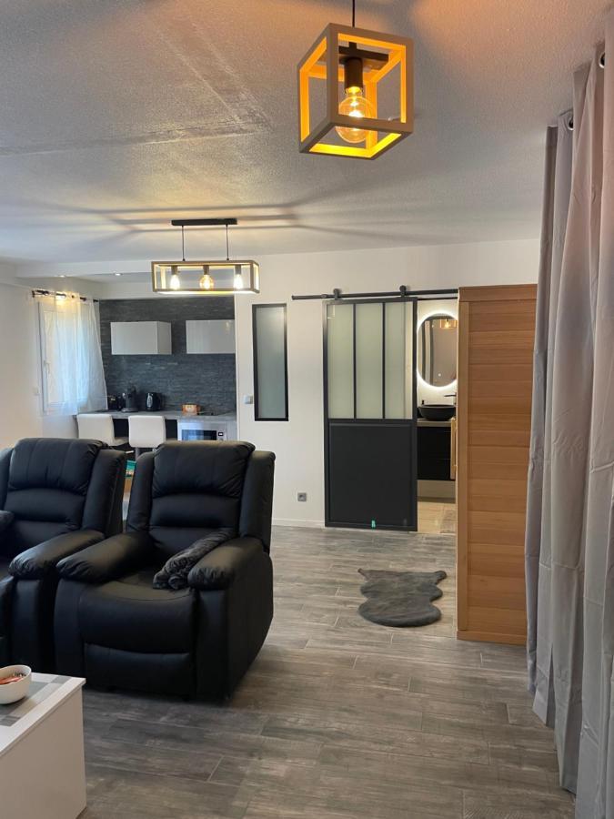 T2 Rénové, Jaccuzi, Sauna, Sièges Massants, Jardin, Parking, Métro Appartement *