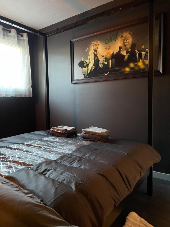 T2 Rénové, Jaccuzi, Sauna, Sièges Massants, Jardin, Parking, Métro *